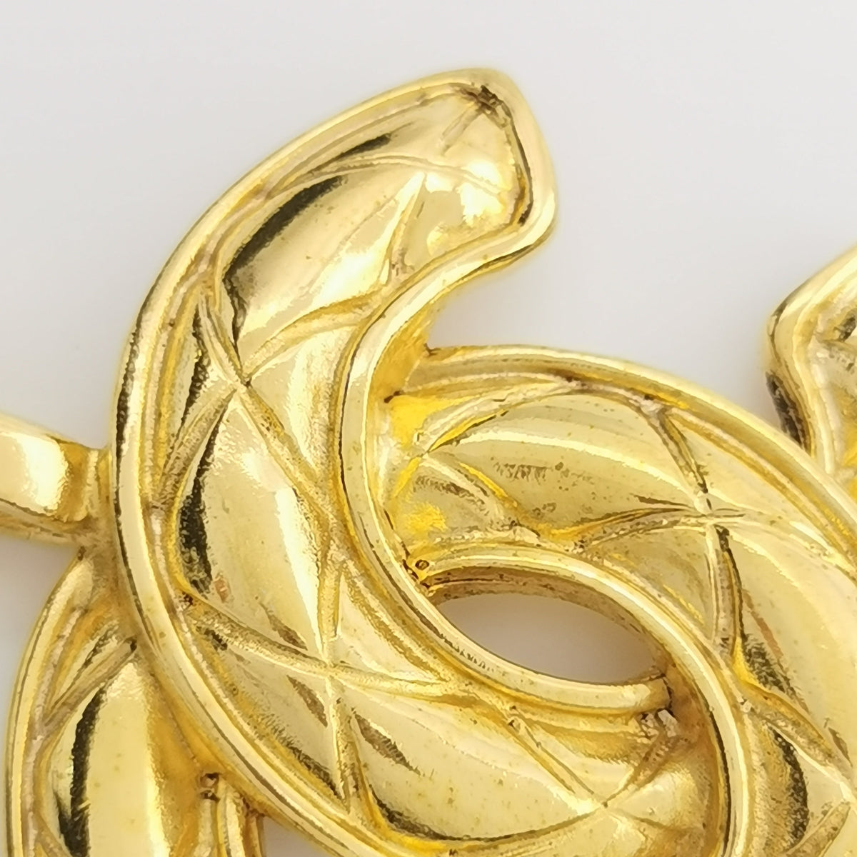 Chanel Vintage Bird Gold-tone Quilted CC Necklace