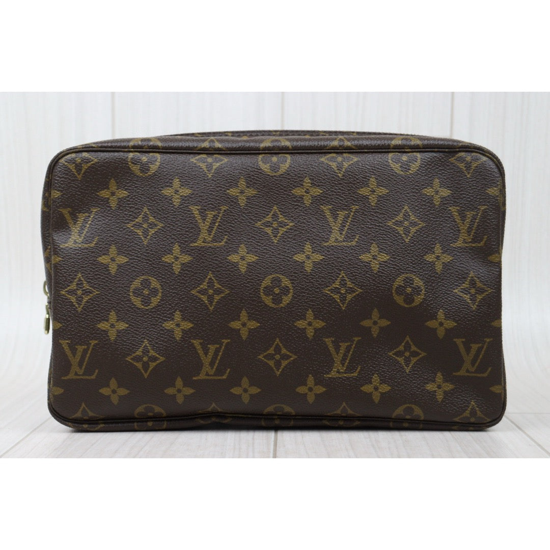 Very Good ( Rank A)| LV Truth Toilet 28 Monogram Makeup Pouch|Q25010905