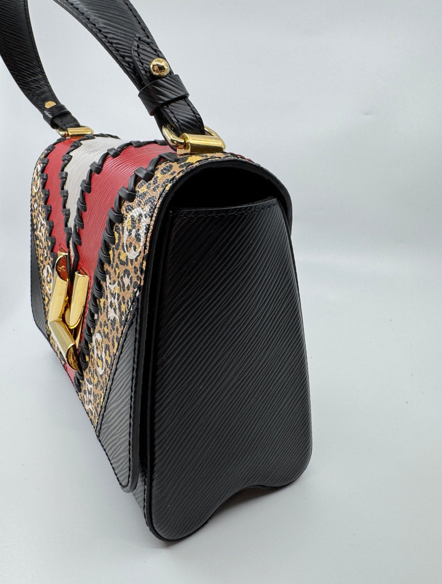 LV Twist Monogram Giant Jungle MM Red