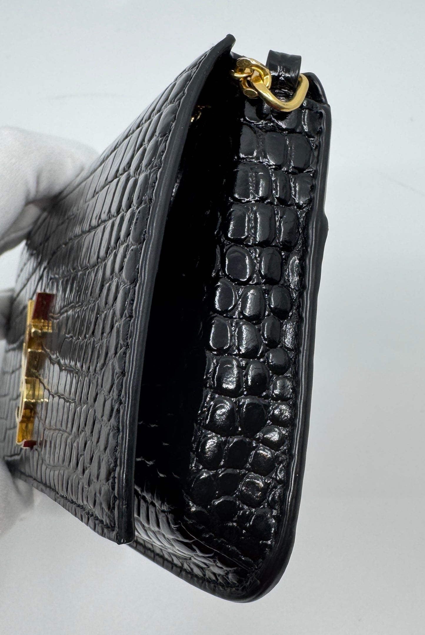 Saint Laurent Cassandre phone pouch - Crocodile-Embossed Leather