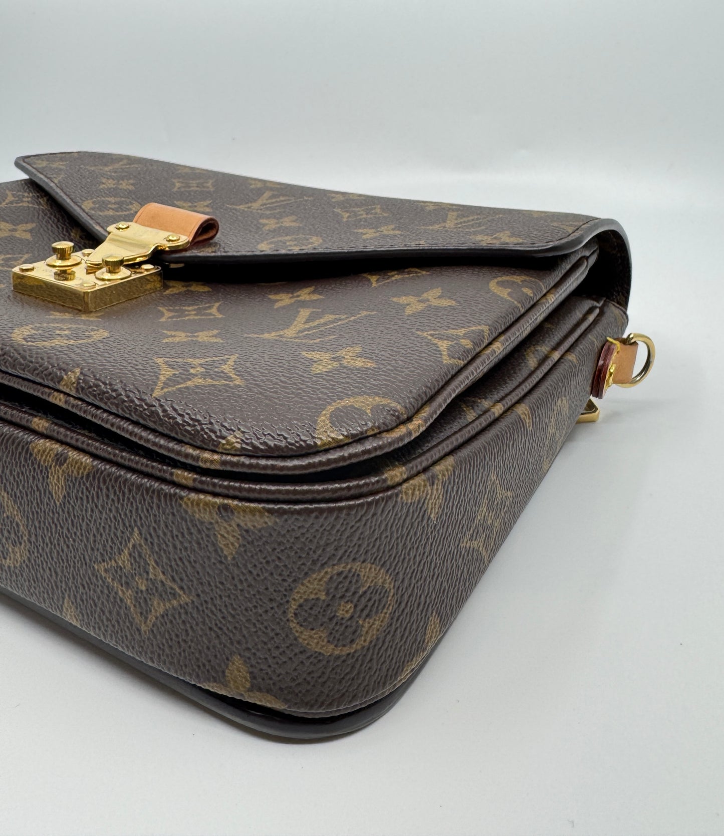 Louis Vuitton Monogram Pochette Metis Brown