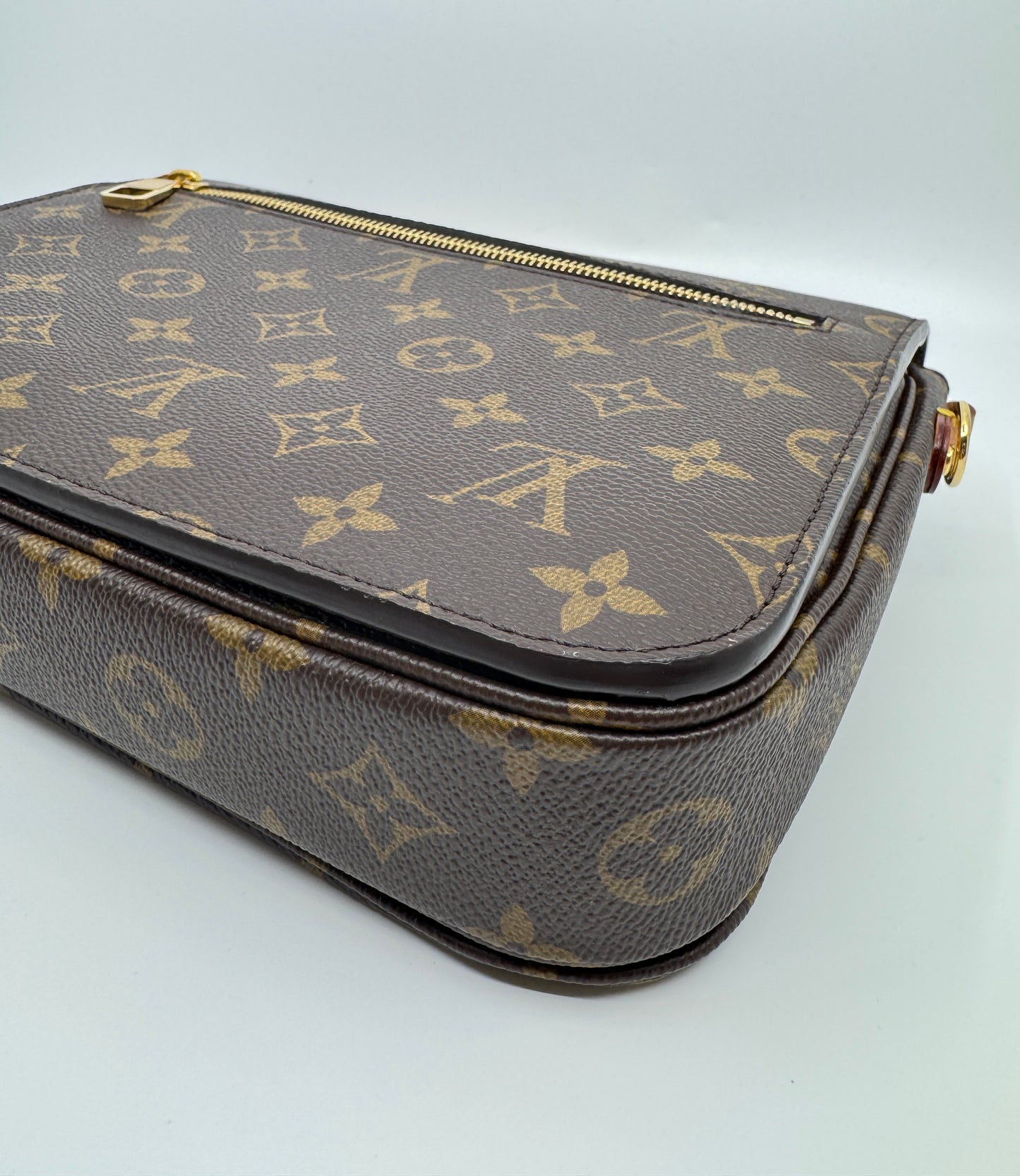 Louis Vuitton Monogram Pochette Metis Brown