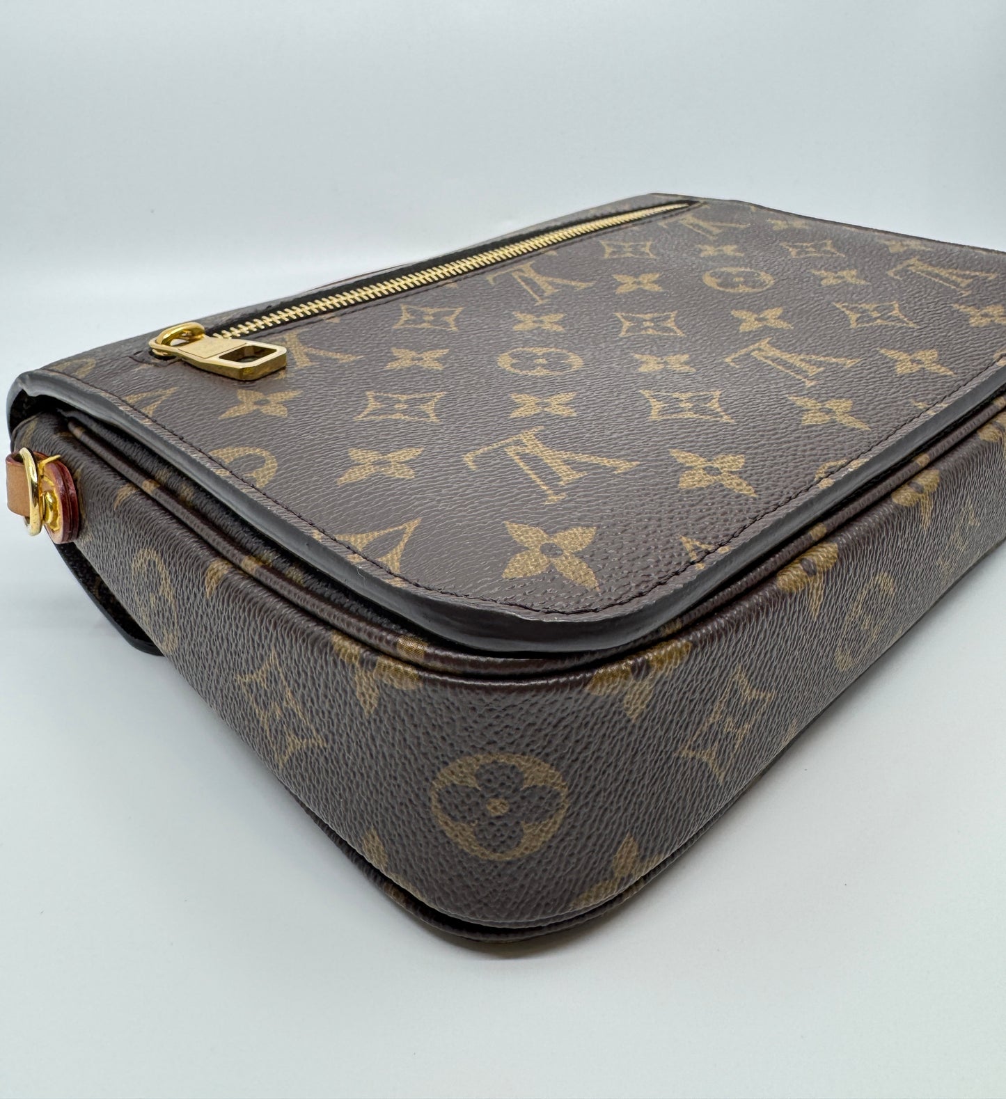 Louis Vuitton Monogram Pochette Metis Brown