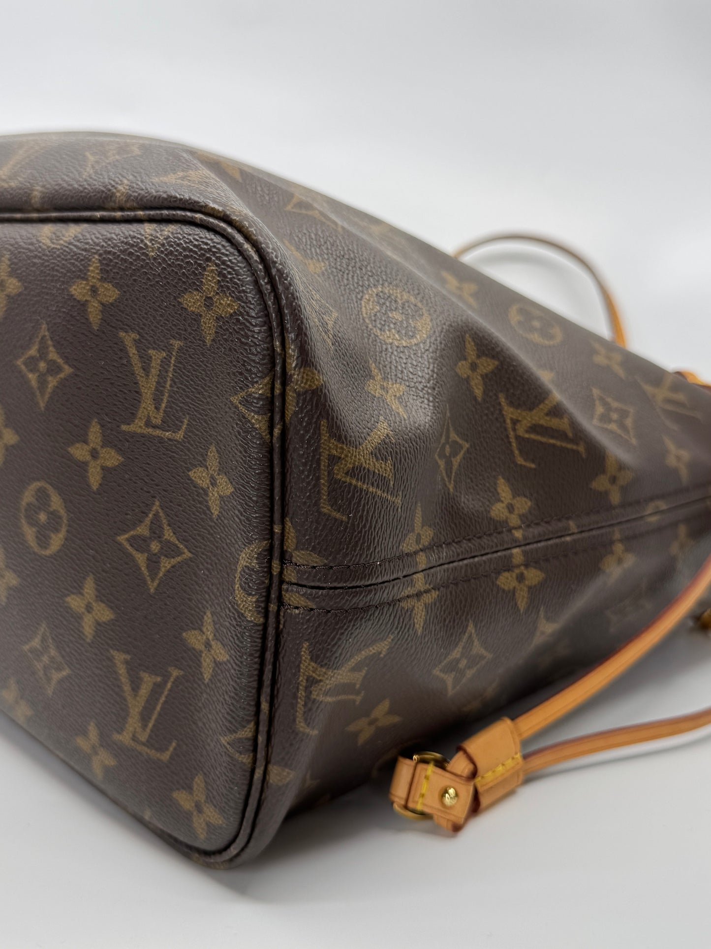 Louis Vuitton Neverfull MM With Pouch Bag