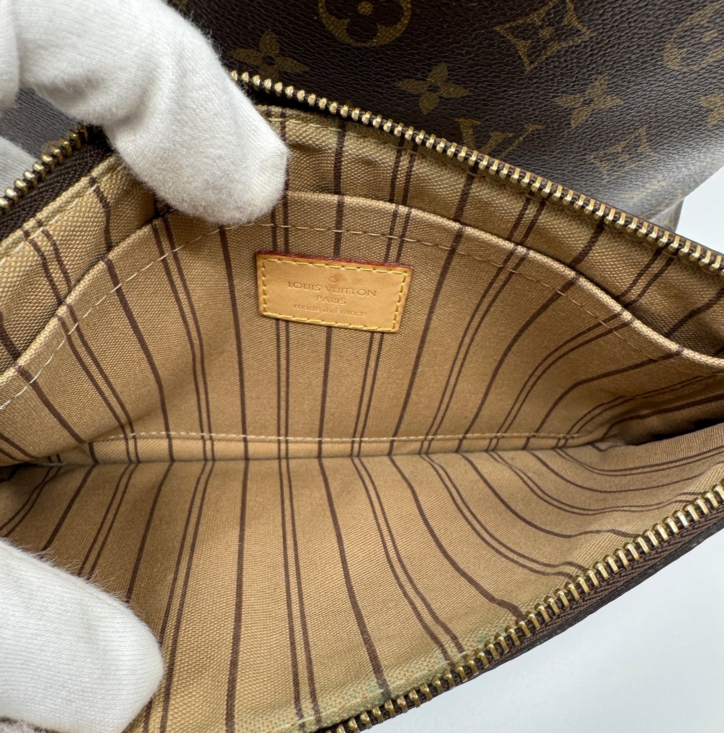 Louis Vuitton Neverfull MM With Pouch Bag