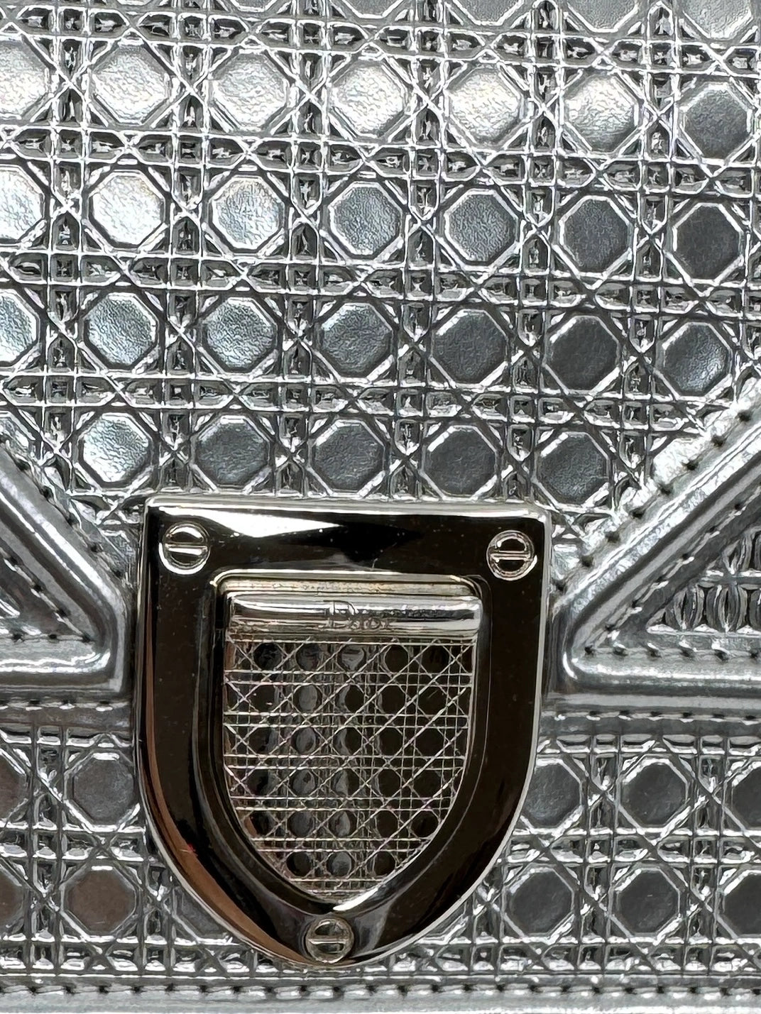 Dior Diorama Wallet On Chain Silver
