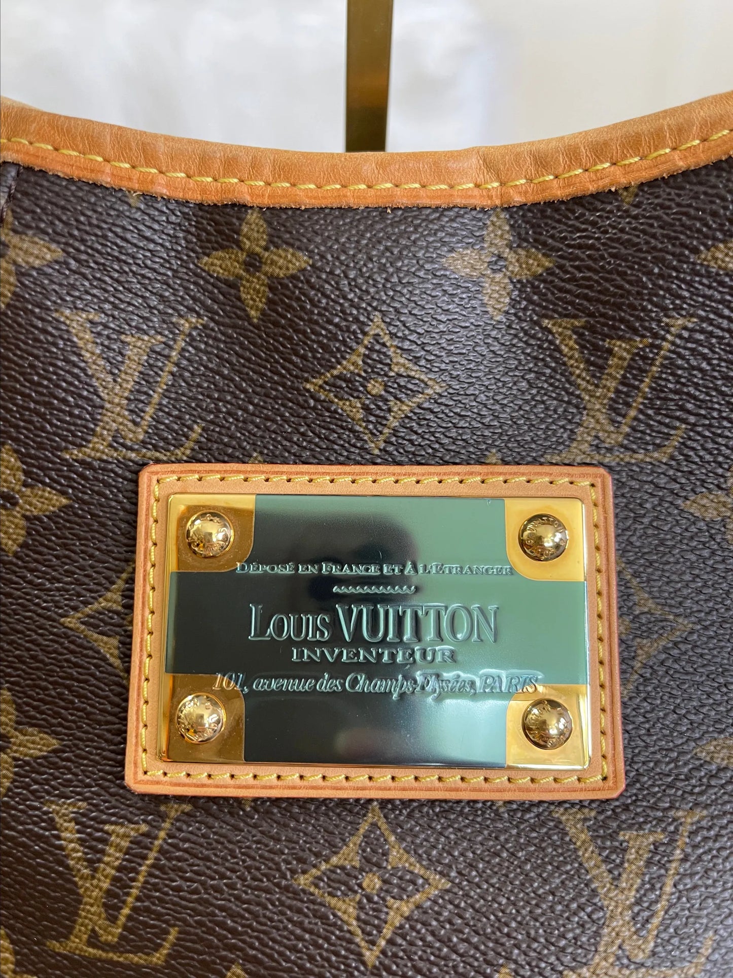 Louis Vuitton Galliera GM Handbag - Brand New