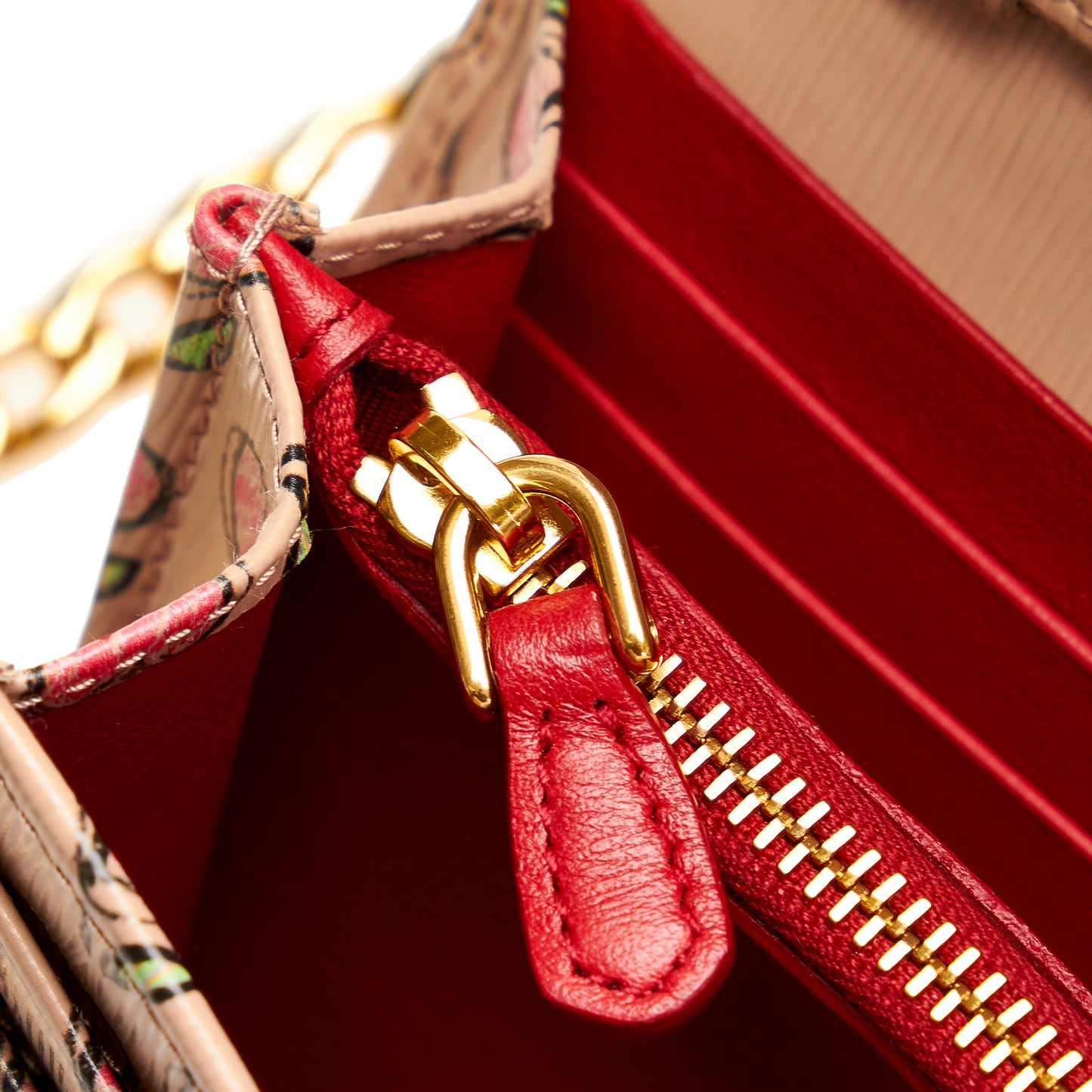 Vitello Move Love Wallet On Chain Brown - Re-Luxury