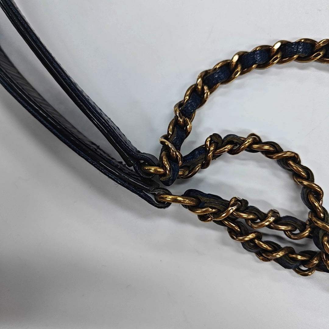 Chanel Dark blue patent leather quilted handbag
