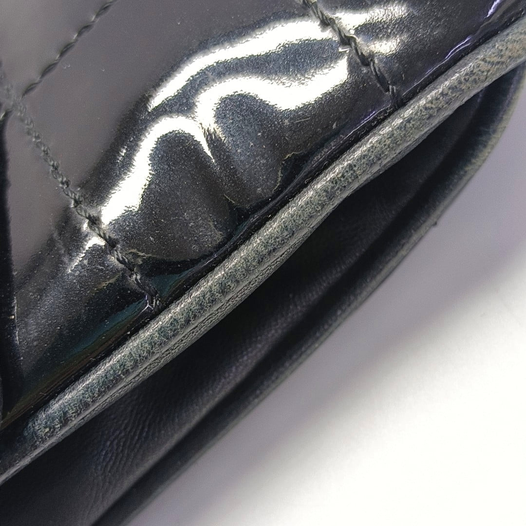 Chanel Black patent leather shoulder bag