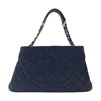 Chanel Blue cowhide diamond quilted shoulder bag