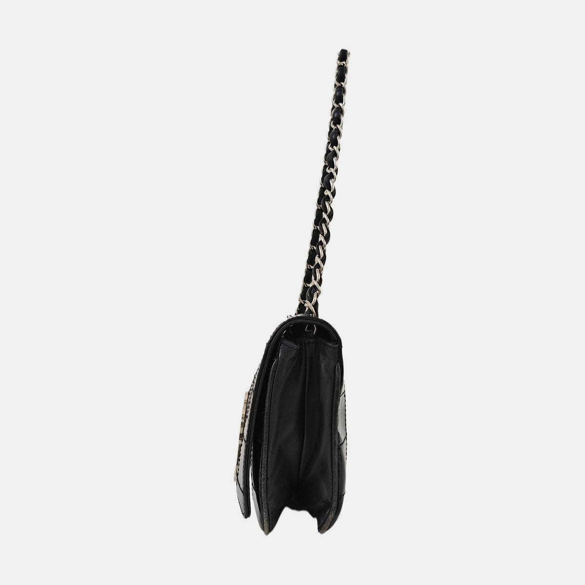 Chanel Black patent leather shoulder bag