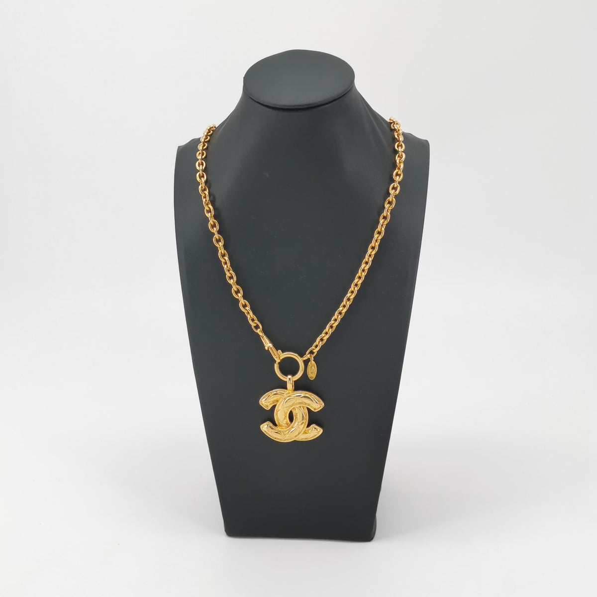 Chanel Vintage Bird Gold-tone Quilted CC Necklace