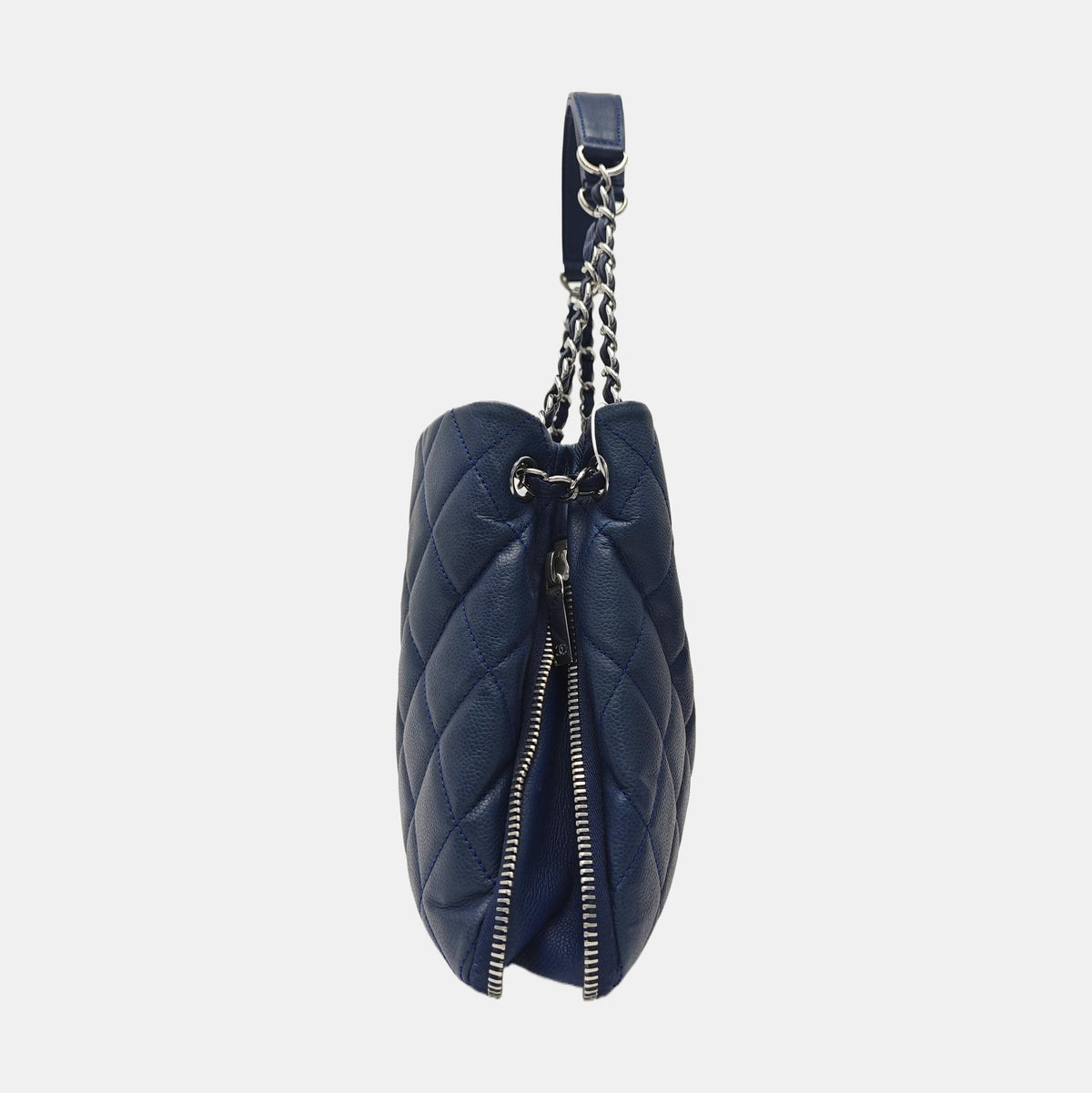 Chanel Blue cowhide diamond quilted shoulder bag