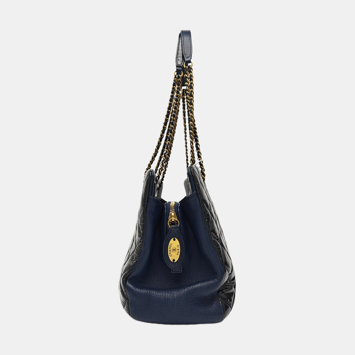 Chanel Dark blue patent leather quilted handbag