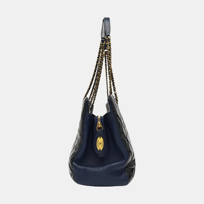 Chanel Dark blue patent leather quilted handbag