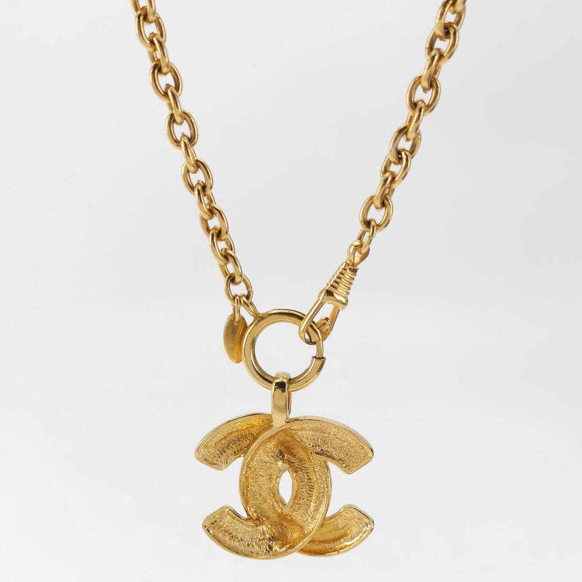 Chanel Vintage Bird Gold-tone Quilted CC Necklace