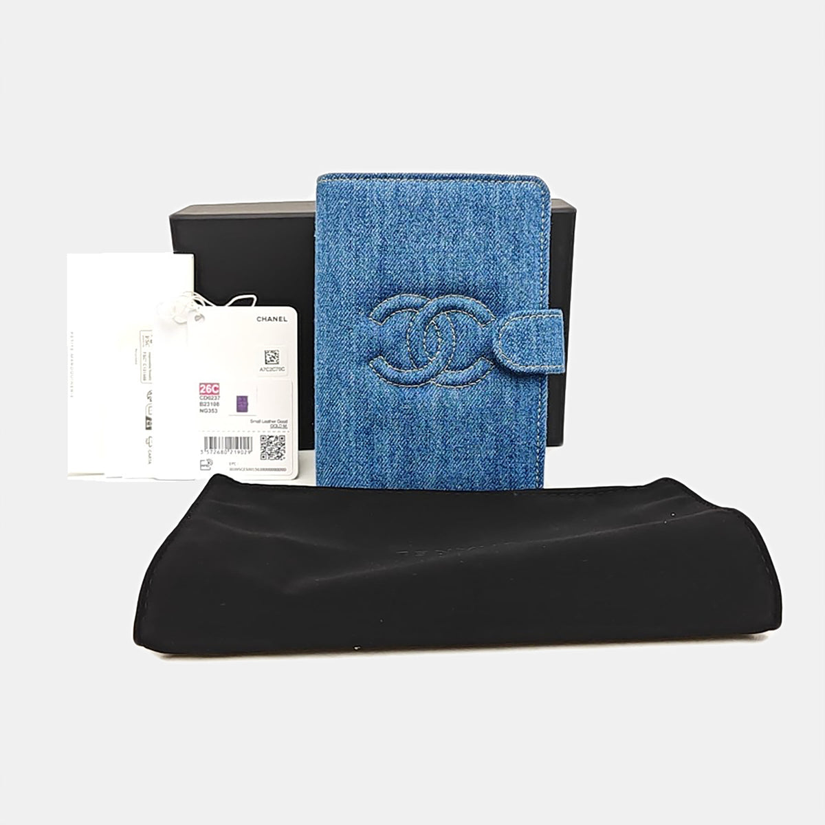 Chanel Blue denim quilted wallet