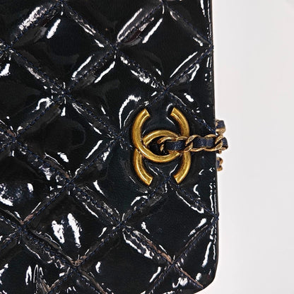 Chanel Dark blue patent leather quilted handbag