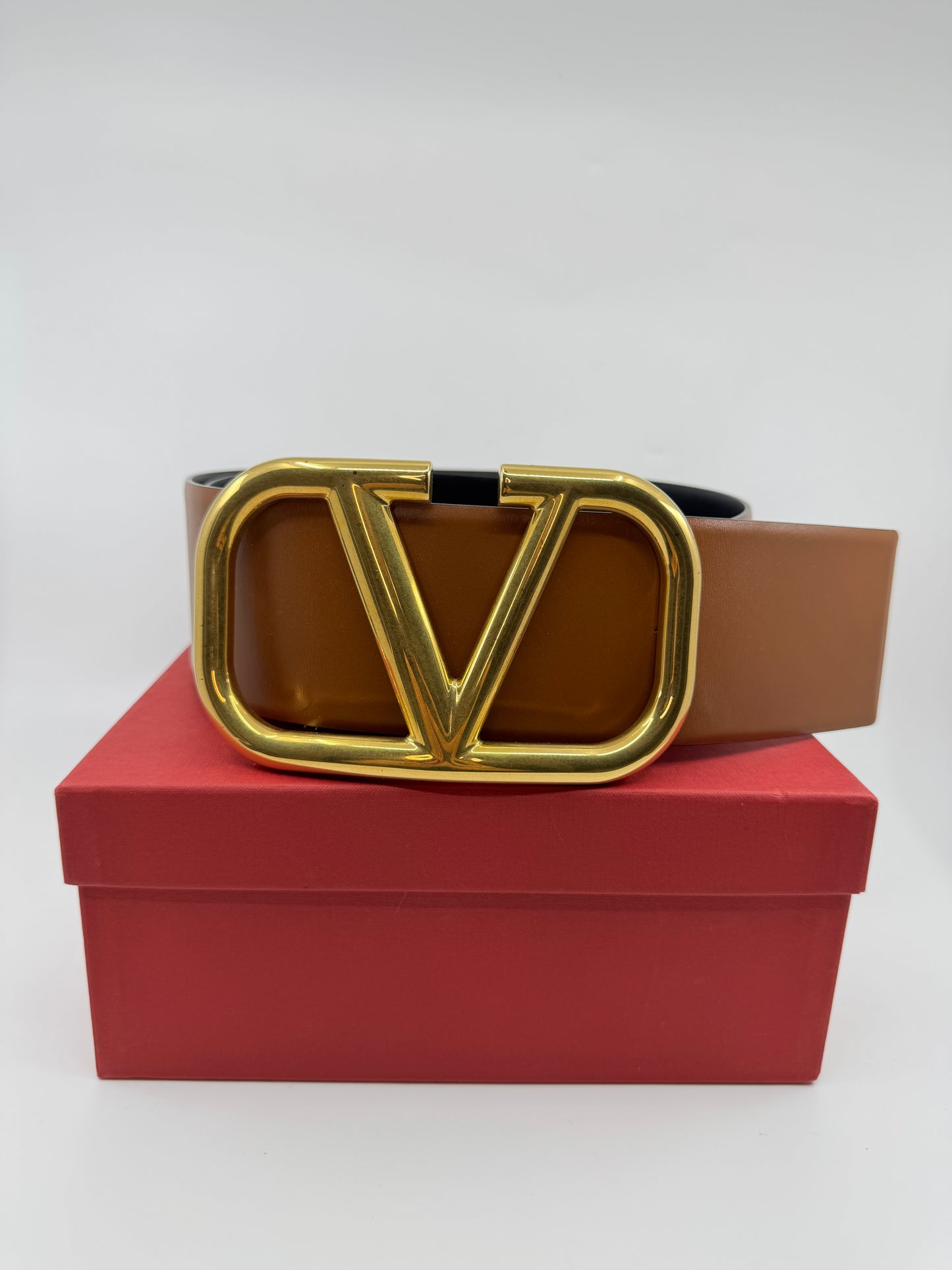 Preowned Valentino VLogo Signature 20mm reversible belt