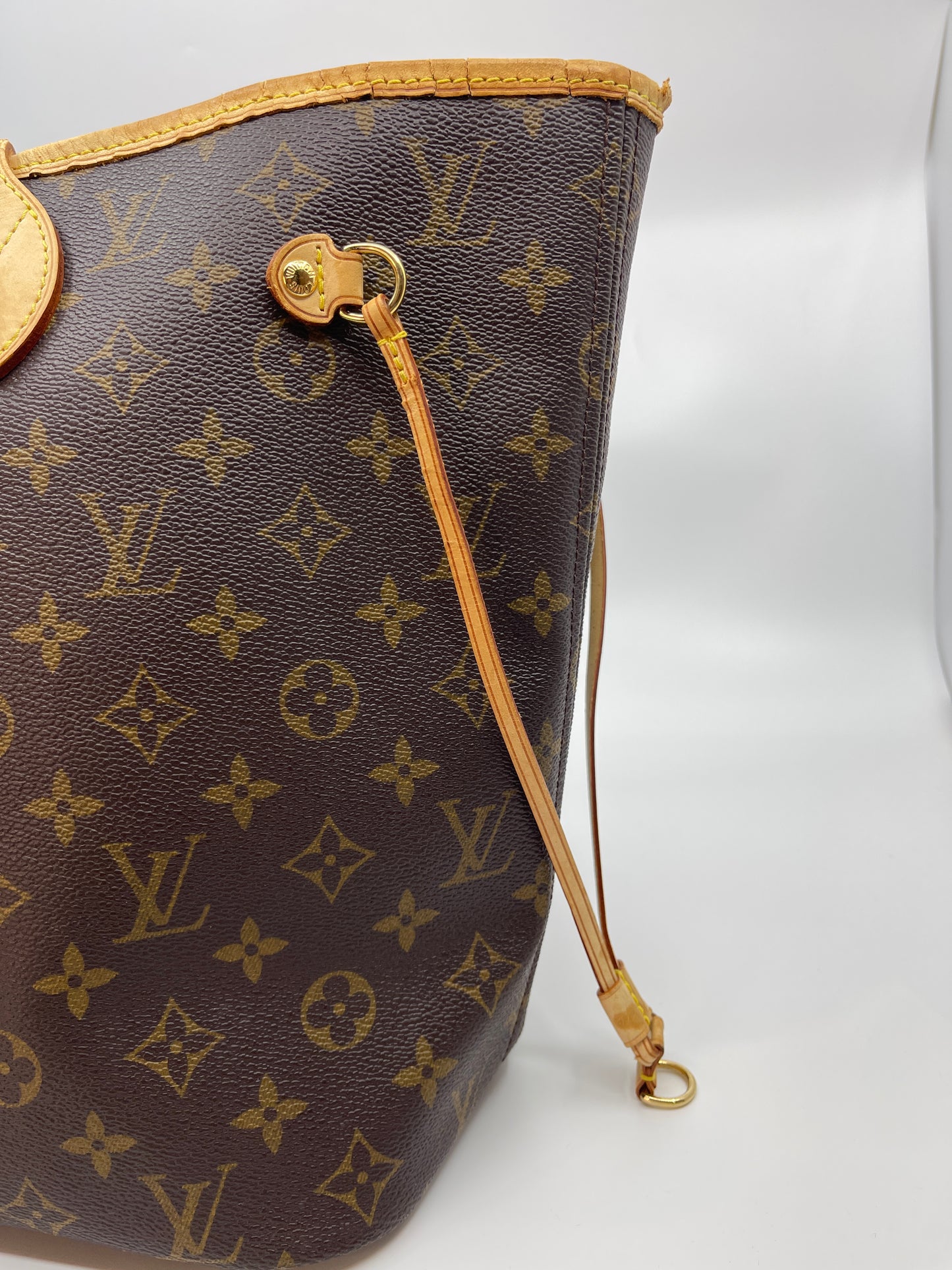 Louis Vuitton Neverfull MM - Monogram Canvas