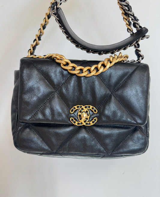 Chanel 19 - Small Size