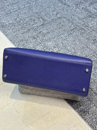 Hermès Kelly 28 Blue Indigo Box Calf Leather