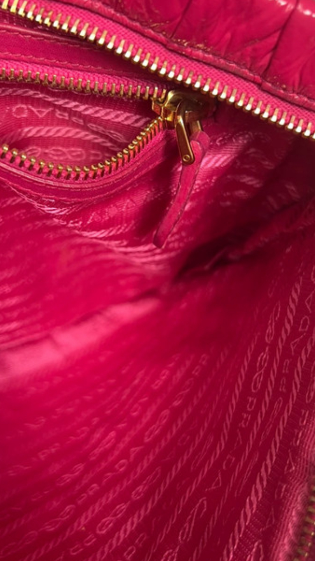 Prada Clutch Patent Leather - Fuchsia